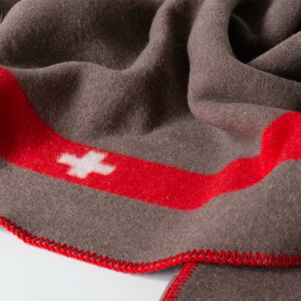 Merinodecke SWISS ARMY - braun