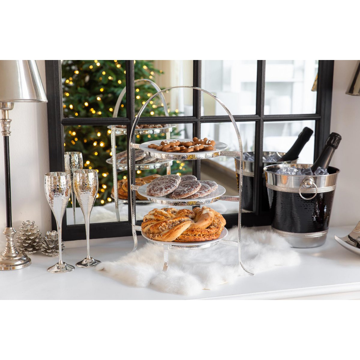 Telleretagere Sina, für 3 Teller, H. 42 cm