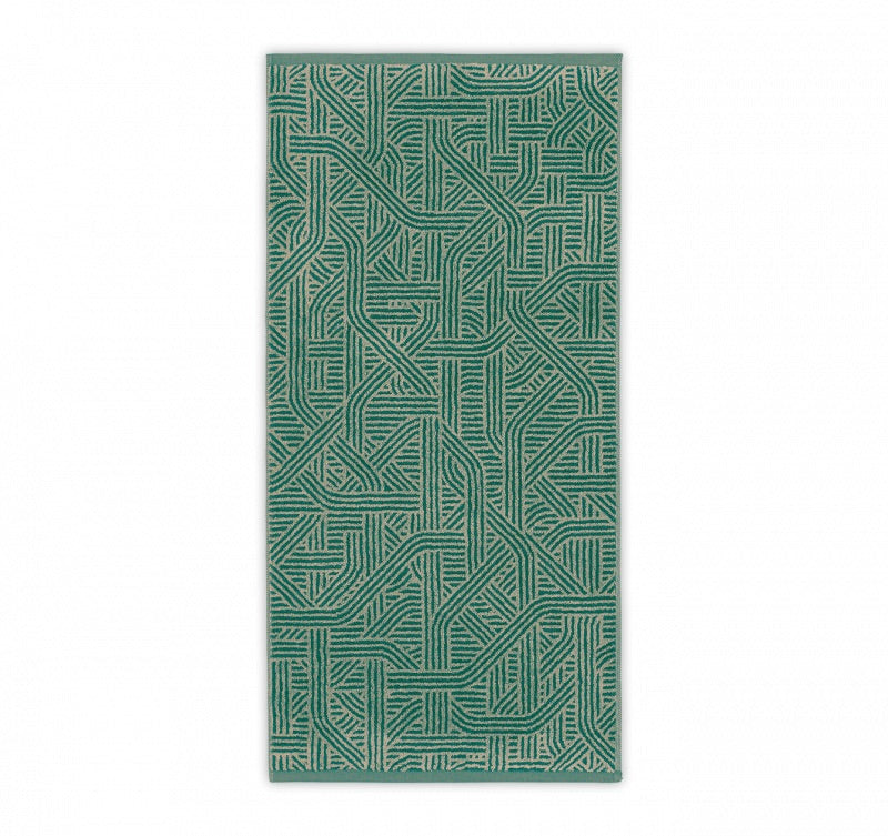 Frottiertuch Confusion begeistert mit seinem grafischen Muster in Grün aus Leinen und Baumwolle von Leitner Leinen, erhältlich bei Rivera Interiors