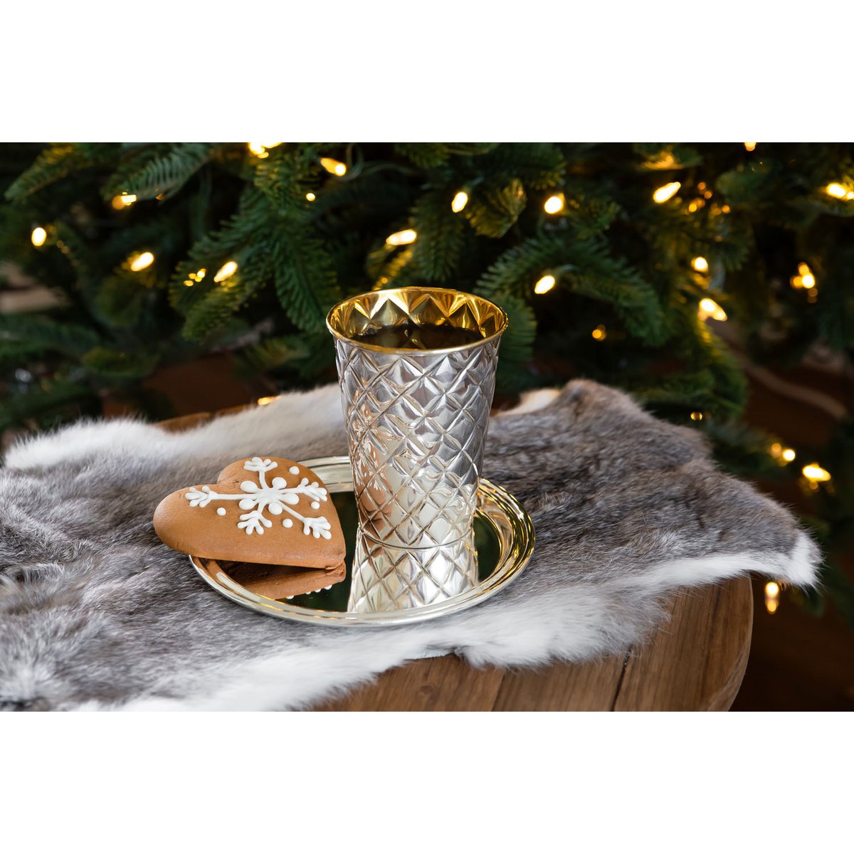 Trinkgbecher Pilar mit Rautenmuster